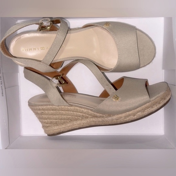 Tommy Hilfiger Cream Espadrille Wedges with Ankle Strap 8 - Picture 1 of 5